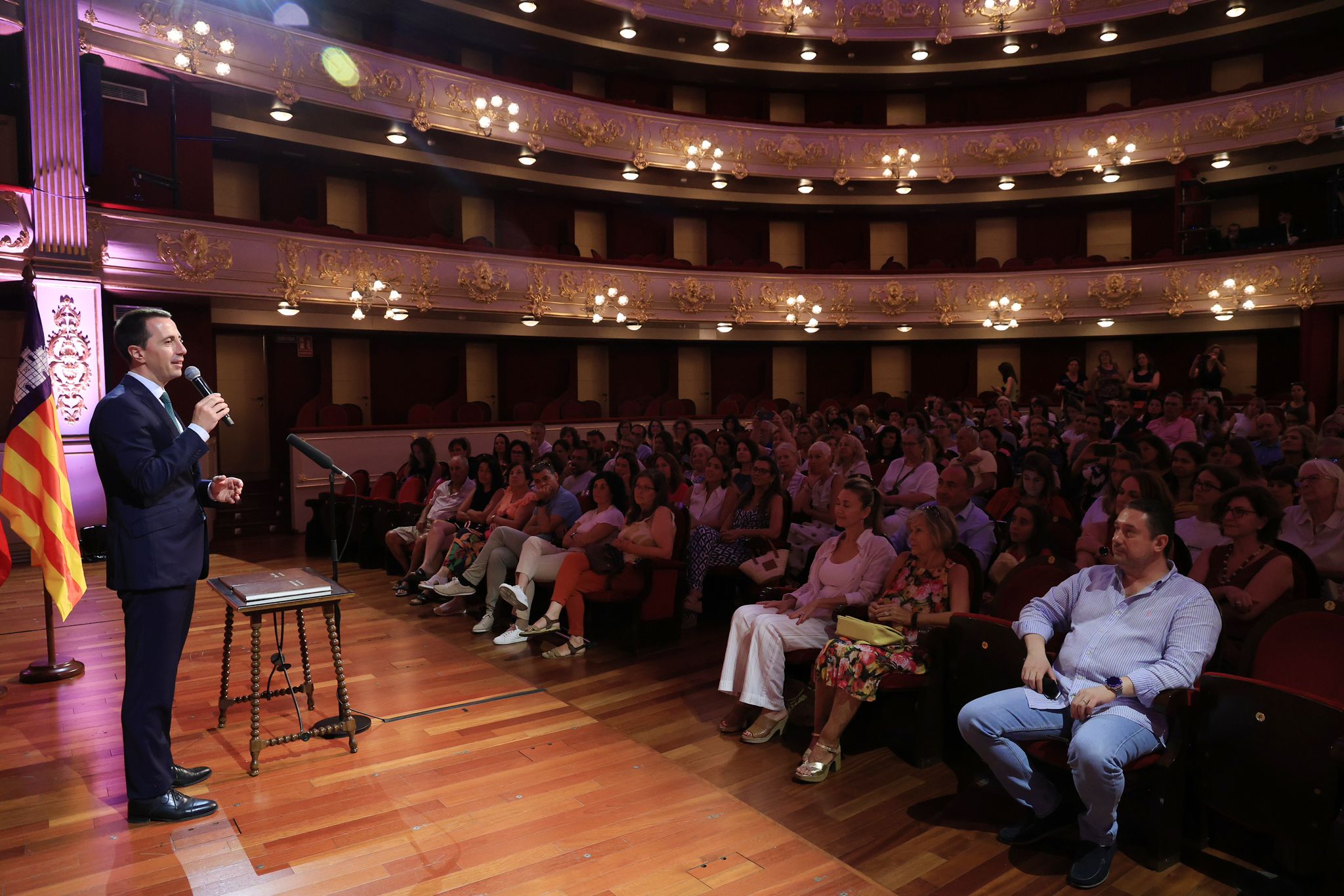 Toma de posesión de los nuevos funcionarios del Consell de Mallorca.