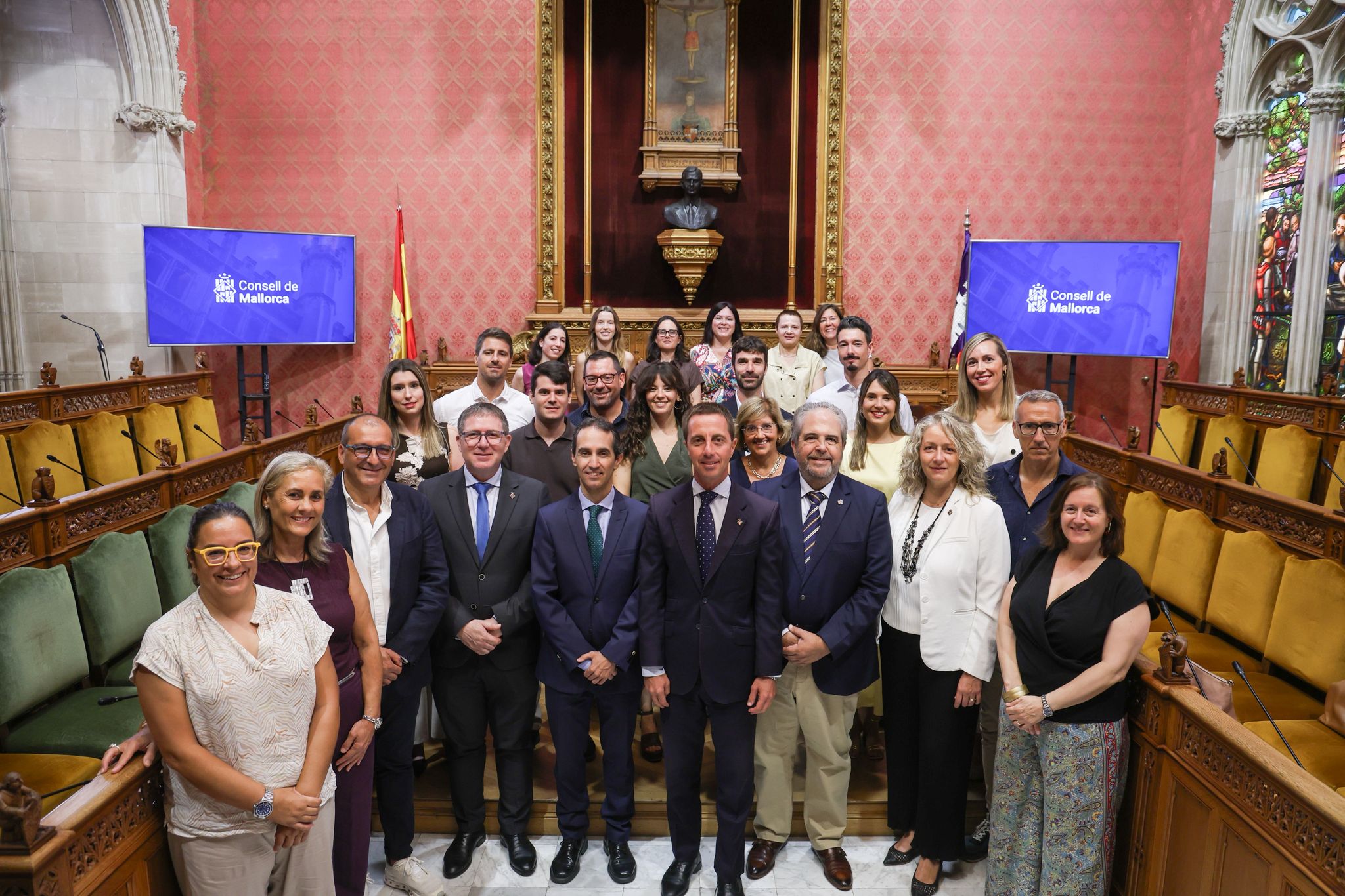 Pressa de possessió de 16 nous funcionaris del Consell de Mallorca.